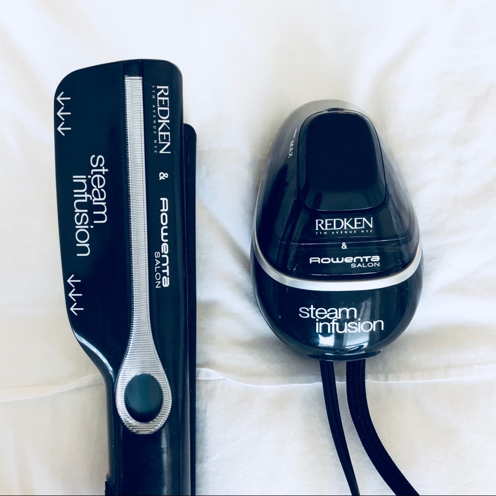 SOLD : Redken and Rowenta Steam Infusion Flat Iron